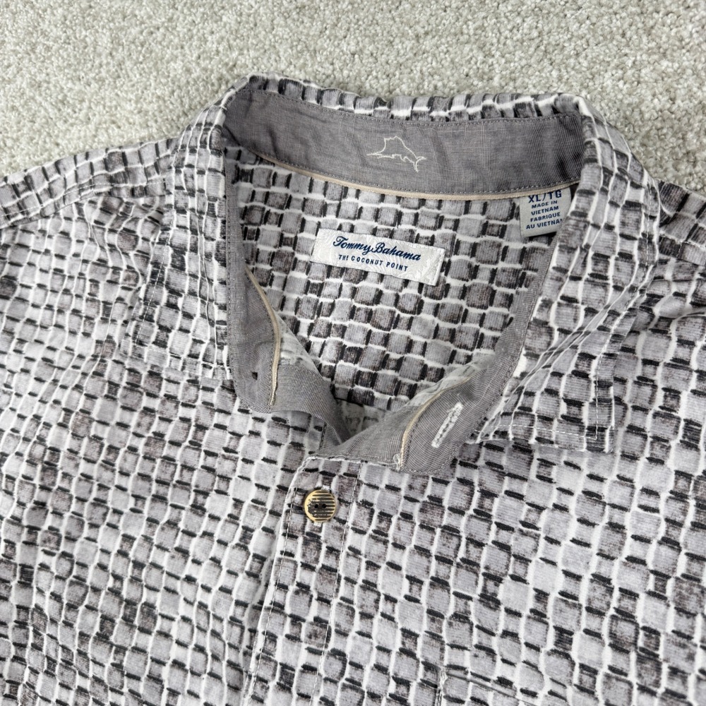 Tommy Bahama Button Down Shirt Men XL Grey The Coconut Point Geometric Coolmax
